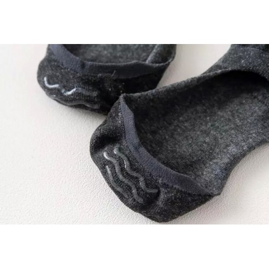 Schwarze Socken Fußabdrücke mit Silikon-Ferse, Frühling-Sommer-Herbst-Saison, Modische kurze Socken mit Silikoneinsatz Preis pro Paar-41883-32-Foot care-Alles für die Maniküre