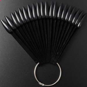 Tips zwarte stiletto kort, op een ring 50 stuks, voor ontwerp, palet, voor poetsmiddelen, gellakken, korte stiletto