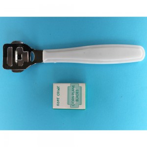 Станок для педикюра пластиковая ручка с запасными лезвиями ,NAT045