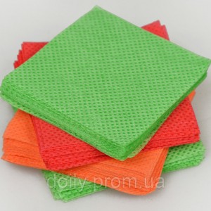  Servilletas Panni Mlada sin pelusa COLORIDAS 6cm x 6cm 25g/m2 (100uds por paquete)