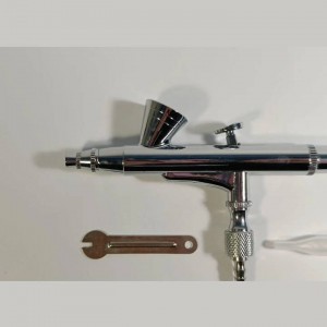 Fengda BD-135E double-action airbrush, with a 0.2 mm nozzle.