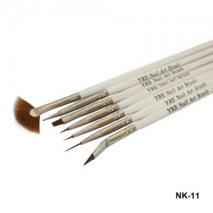  Set of 7 brushes for painting (white handle)