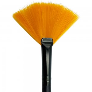  Wide FAN brush for professional make-up