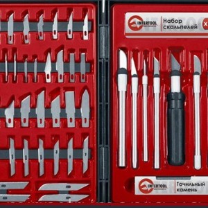  Een set scalpels 56 stuks. in een kunststof koffer