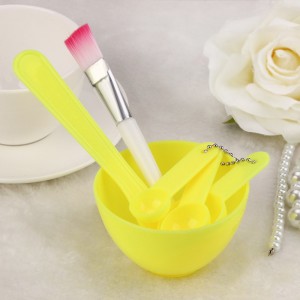  Cosmetic set with a brush. Color random (981)