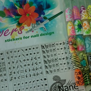  Estênceis-adesivos para nail art Flores