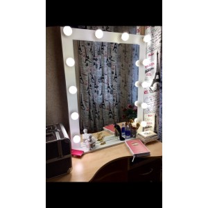 Dressing room mirror for salon, white