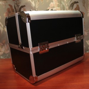 Case for beauty masters, black matte in metal