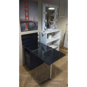 Manicure table, black glass