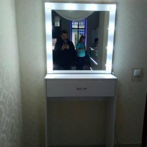  Visage table with a mirror. Makeup table