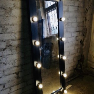 Full-length mirror, 1800x800 with light bulbs in stock and under order. Makeup mirror, makeup artist's mirror