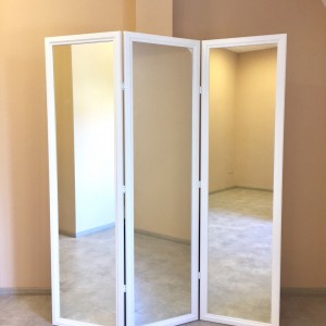  Mirror screen for beauty salons 4 sections